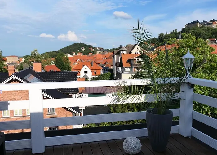 Ueber Den Daechern
